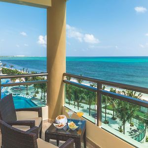 Ocean Front One Bedroom Suite